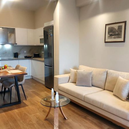 Adelinas' Apartment Аргостолион Экстерьер фото
