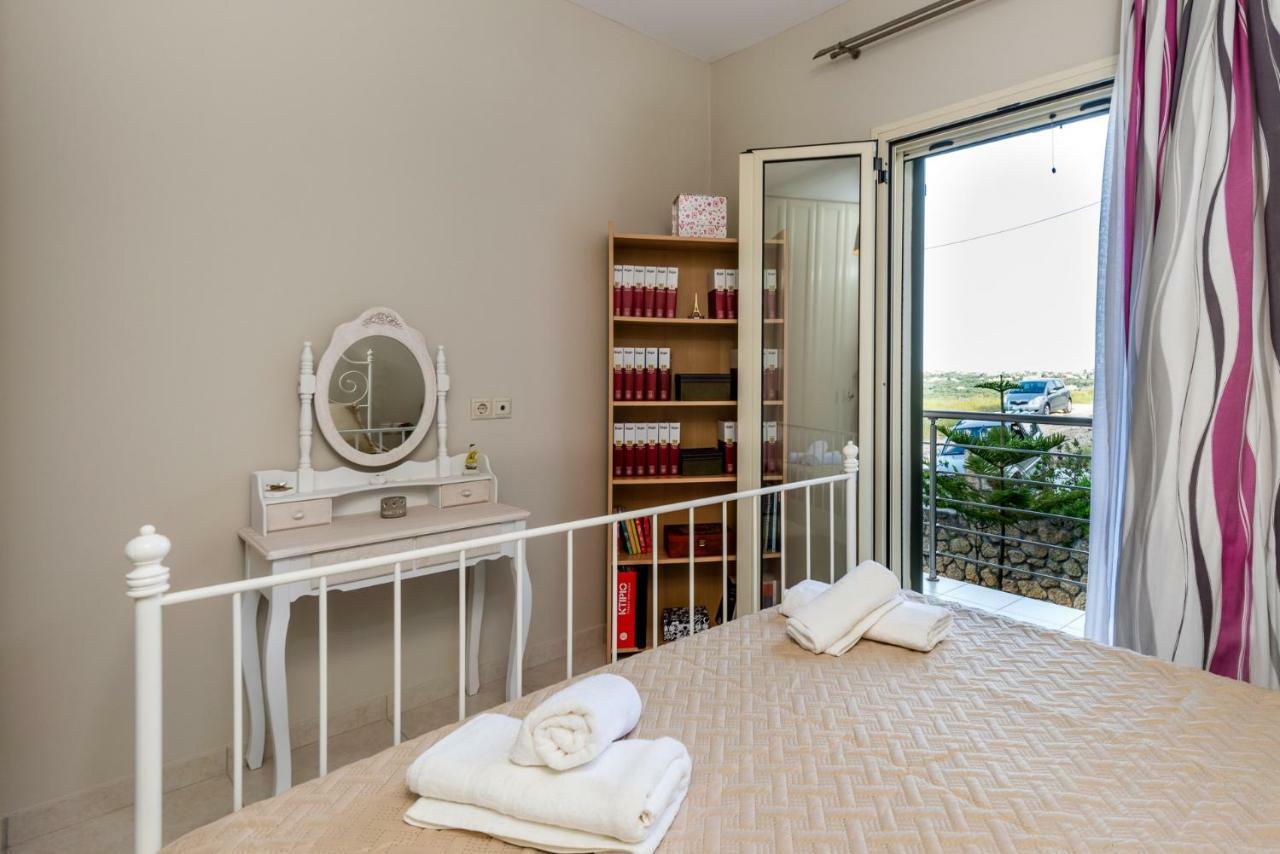 Adelinas' Apartment Аргостолион Экстерьер фото