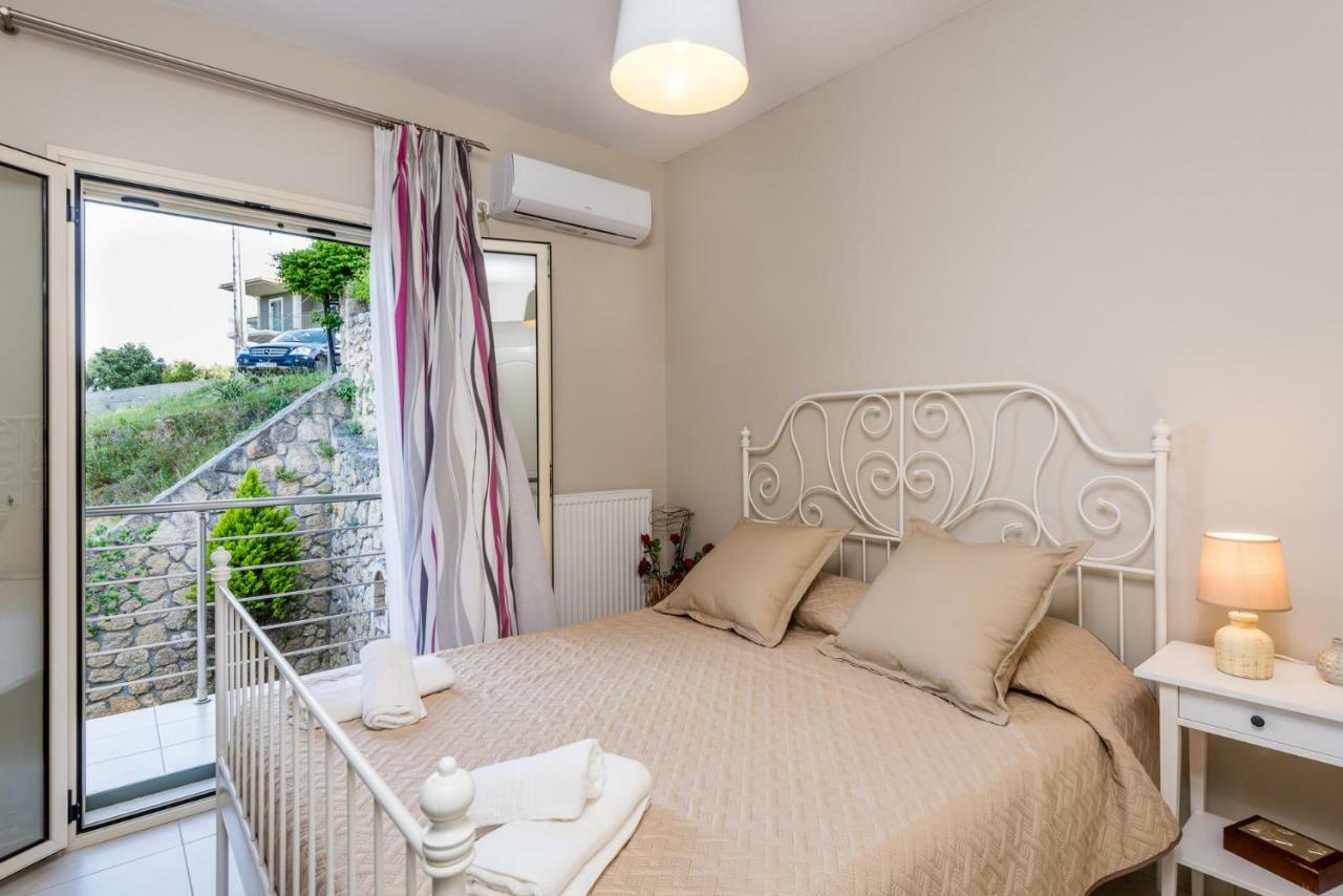 Adelinas' Apartment Аргостолион Экстерьер фото