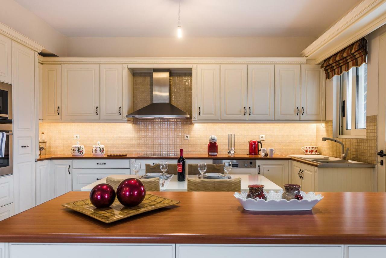 Adelinas' Apartment Аргостолион Экстерьер фото